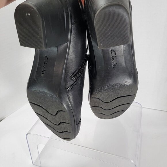 Clarks womens 8 Emslie Warren Slip On Loafer Black Leather Office Mid Heel - Picture 10 of 11